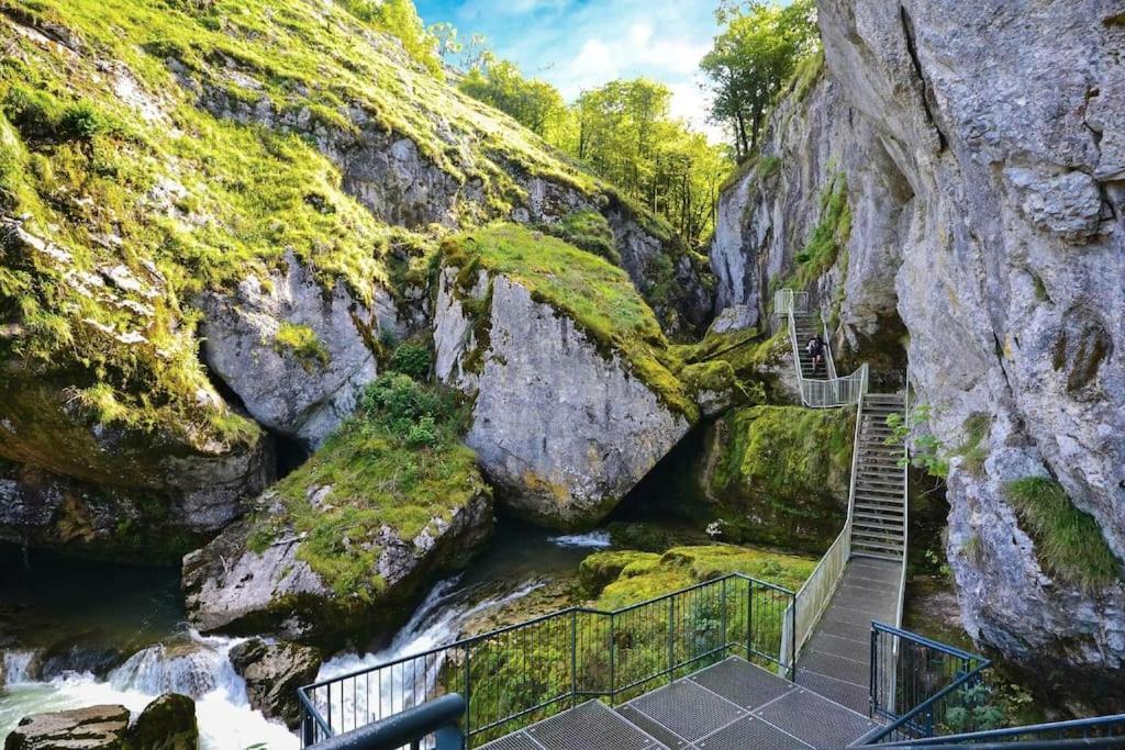 Maison Renovee Au Coeur Du Haut-Jura Entre-Deux-Monts Esterno foto